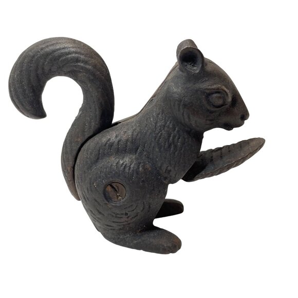 Vintage Cast Iron Black Squirrel Nutcracker Rustic Home Decor Collectible 5" Tal - Picture 2 of 9